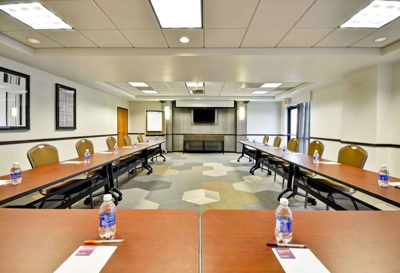 Отель Hyatt Place Tampa Airport/westshore