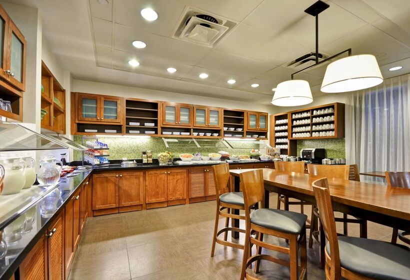 Отель Hyatt Place Tampa Airport/westshore