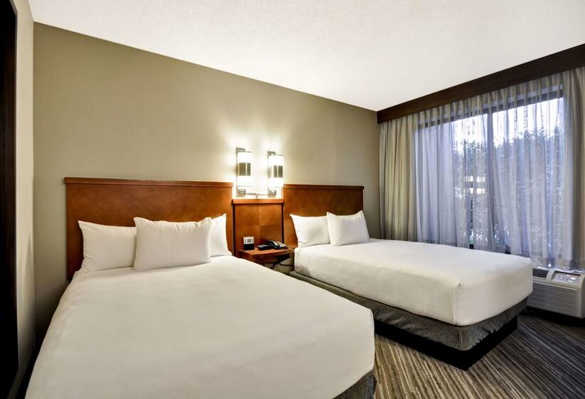 Отель Hyatt Place Tampa Airport/westshore
