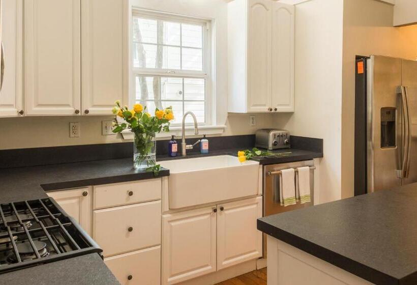 ホテル Inn St Helena