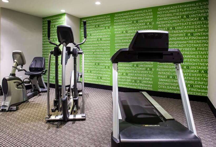 فندق La Quinta Inn By Wyndham Oshkosh