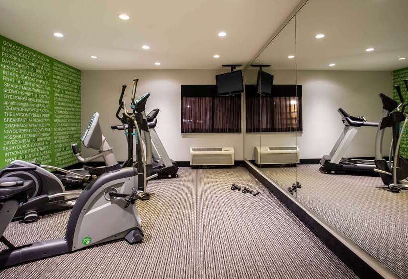 فندق La Quinta Inn By Wyndham Oshkosh