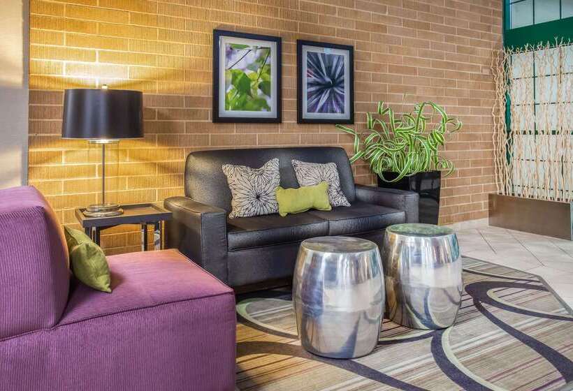 فندق La Quinta Inn By Wyndham Oshkosh