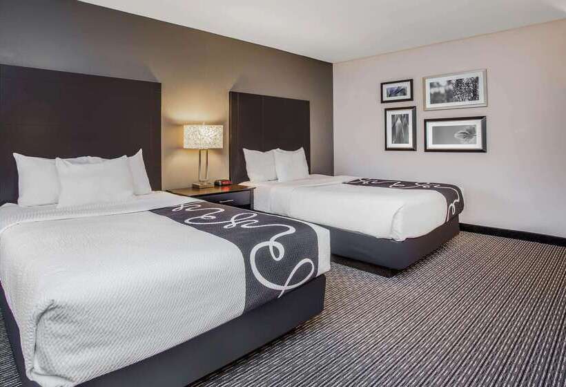 فندق La Quinta Inn By Wyndham Oshkosh