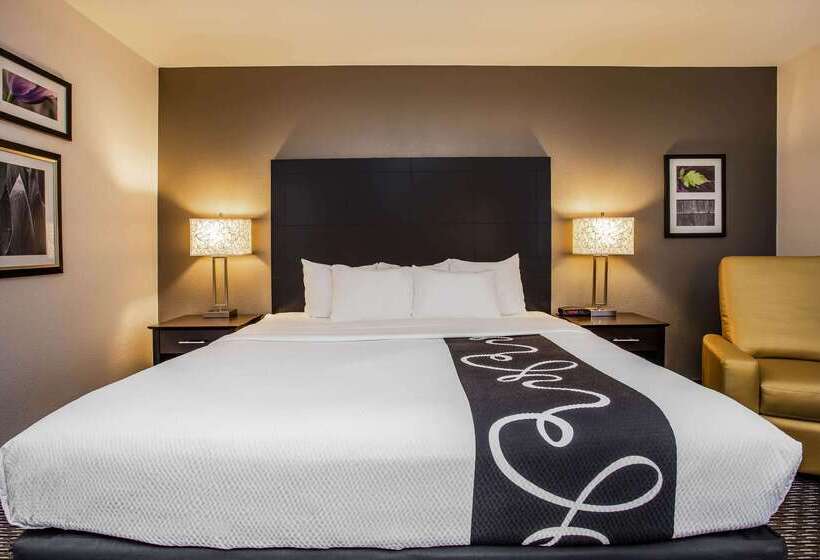 فندق La Quinta Inn By Wyndham Oshkosh