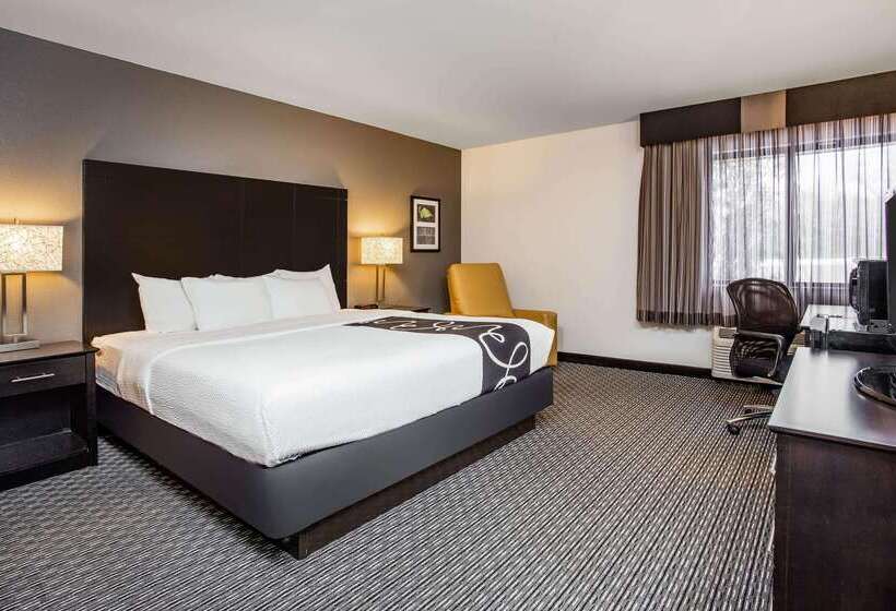 فندق La Quinta Inn By Wyndham Oshkosh