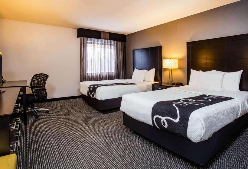 فندق La Quinta Inn By Wyndham Oshkosh