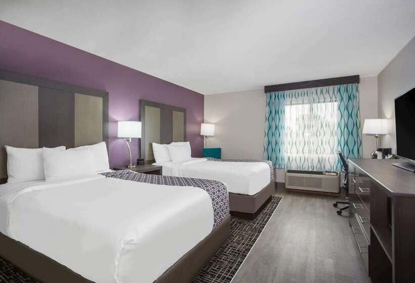 בית מלון כפרי La Quinta Inn By Wyndham Roanoke Salem