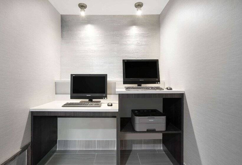 فندق La Quinta Inn By Wyndham Roanoke Salem