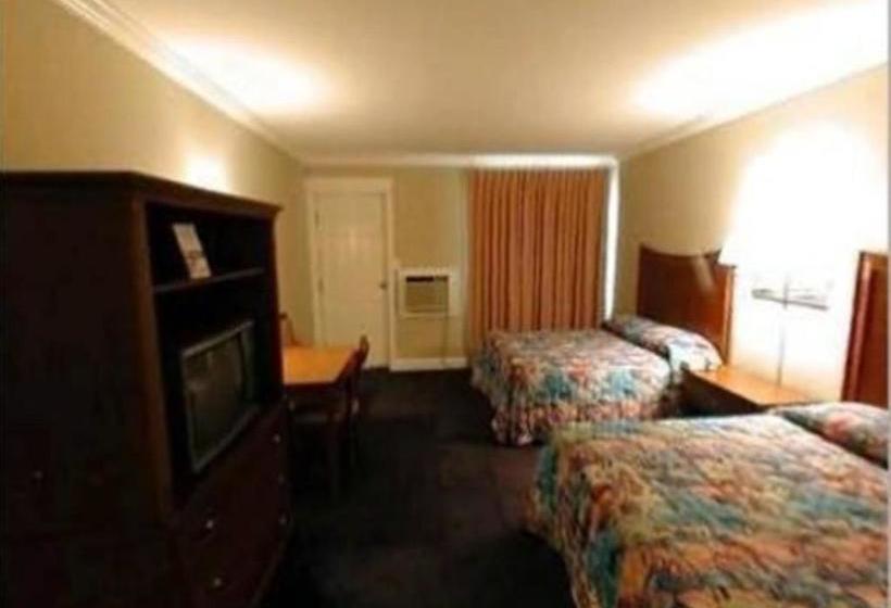 فندق Magnolia Beach Inn  Fairhope