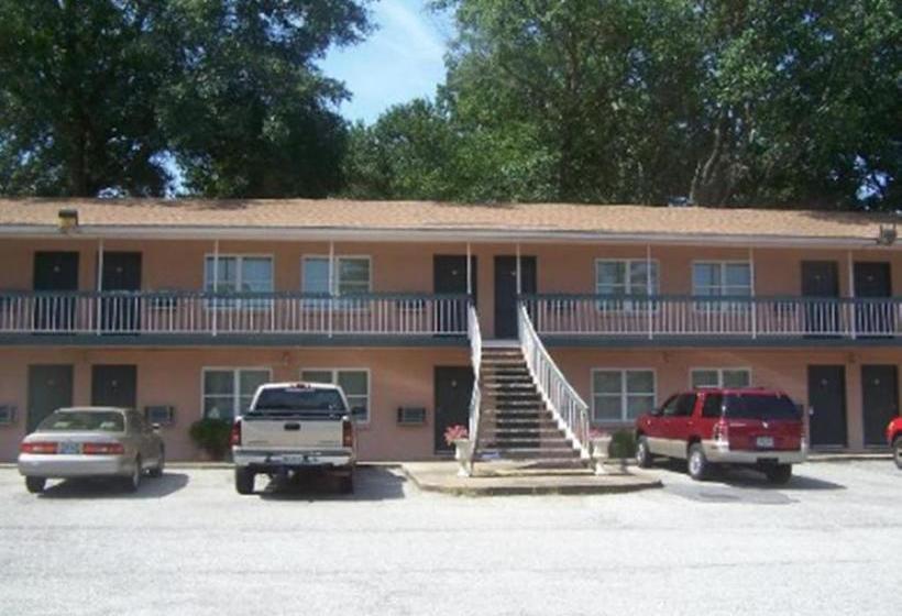 فندق Magnolia Beach Inn  Fairhope