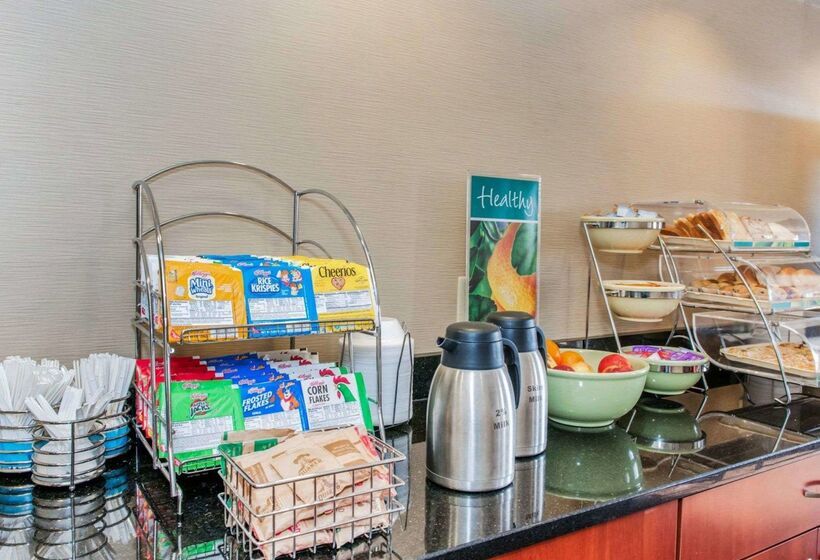 فندق Quality Inn