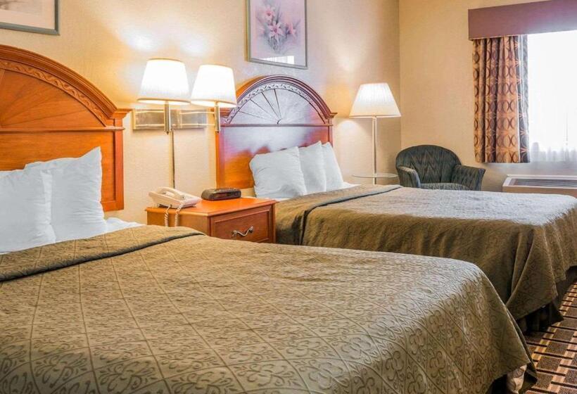 هتل Quality Inn Grand Rapids North