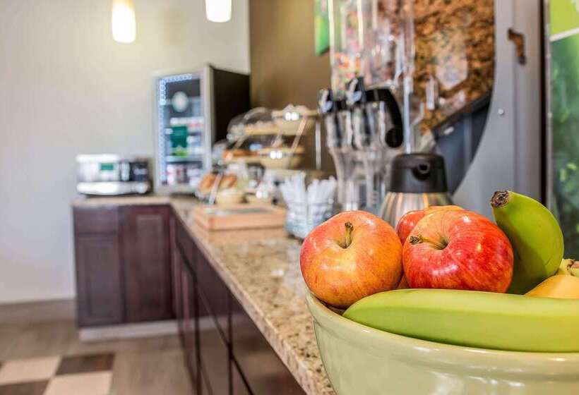 هتل Quality Inn Grand Rapids Southbyron Center