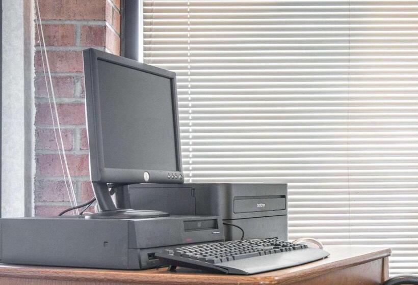 فندق Quality Inn Hudsonville South