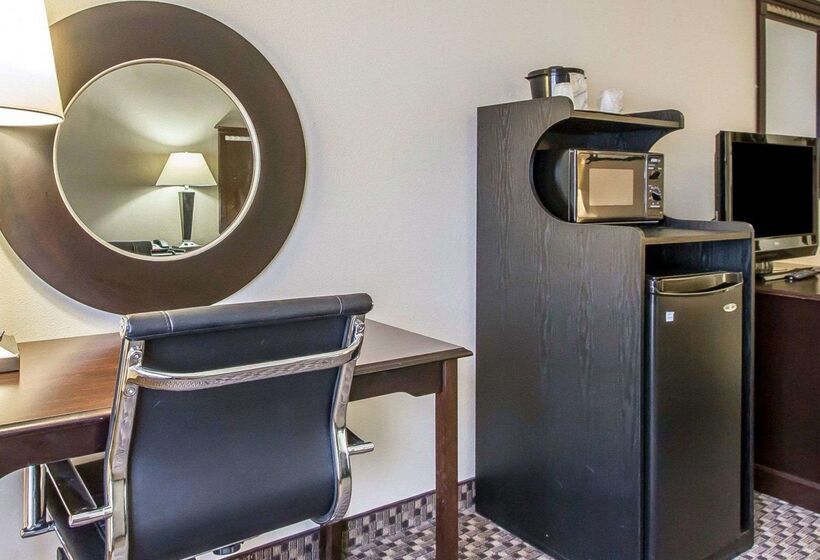 Отель Quality Inn Macomb Near University Area