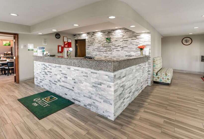 Отель Quality Inn