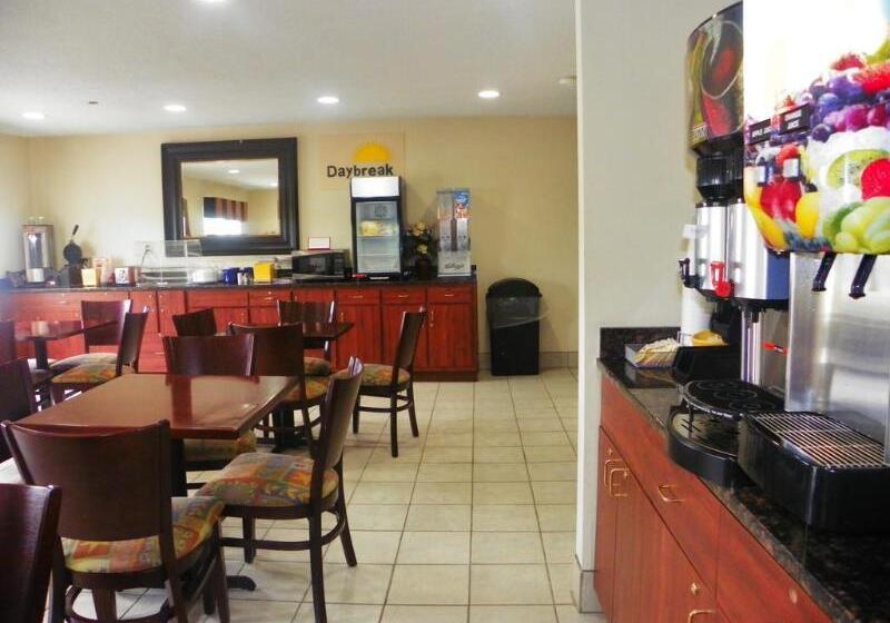 فندق Royalton Inn & Suites Upper Sandusky