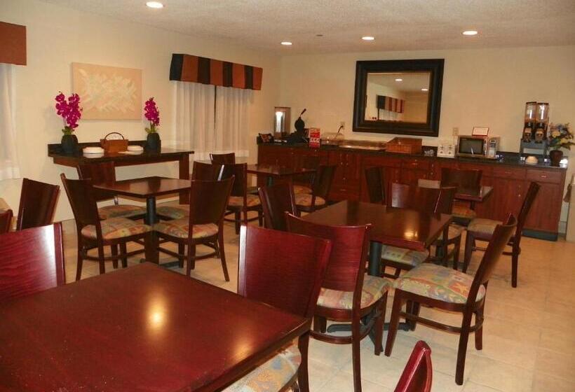 فندق Royalton Inn & Suites Upper Sandusky