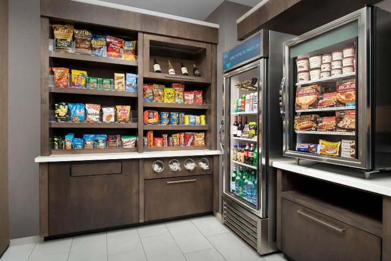 Отель Springhill Suites By Marriott Atlanta Perimeter Center