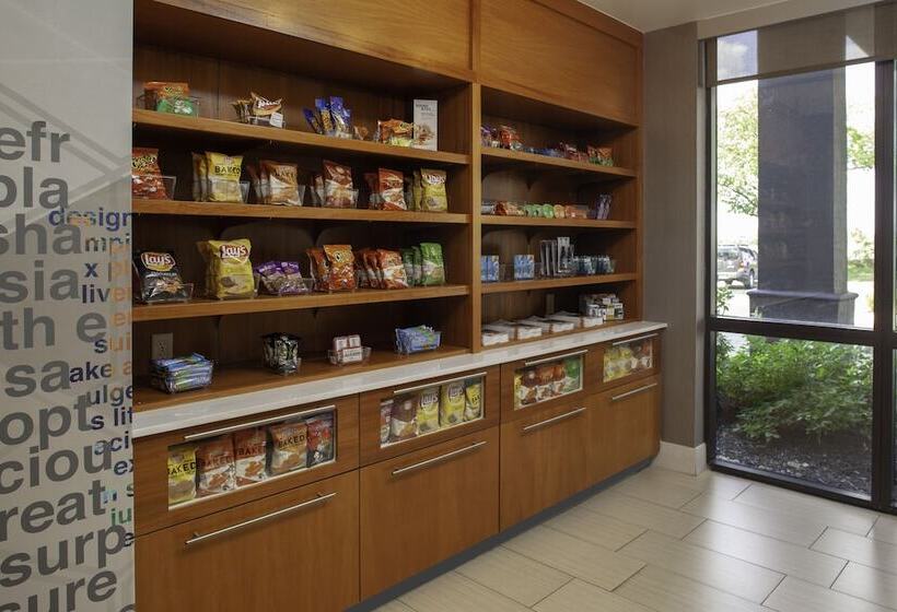 فندق Springhill Suites Cincinnati North Forest Park