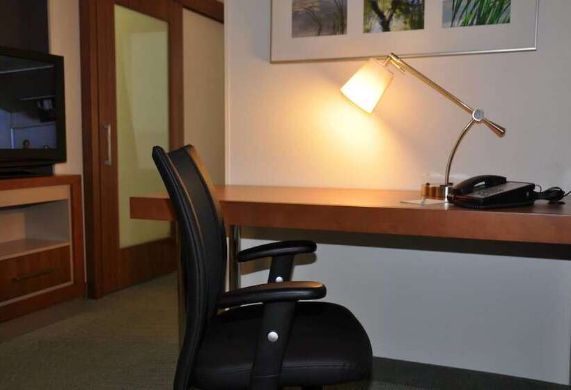 فندق Springhill Suites Cincinnati North Forest Park