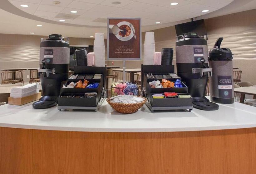 فندق Springhill Suites Cincinnati North Forest Park