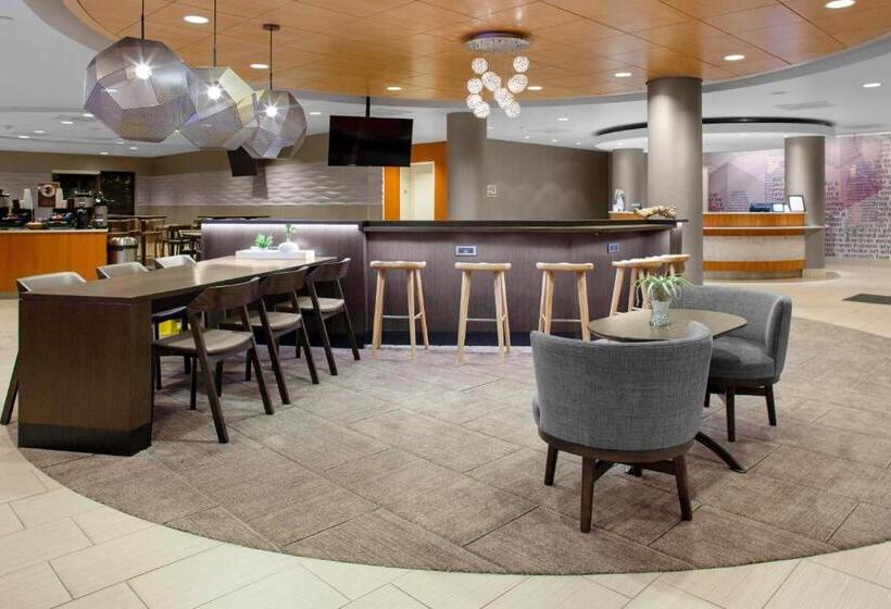 فندق Springhill Suites Cincinnati North Forest Park