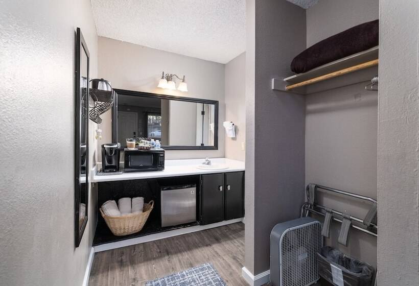 酒店 The Alder Inn