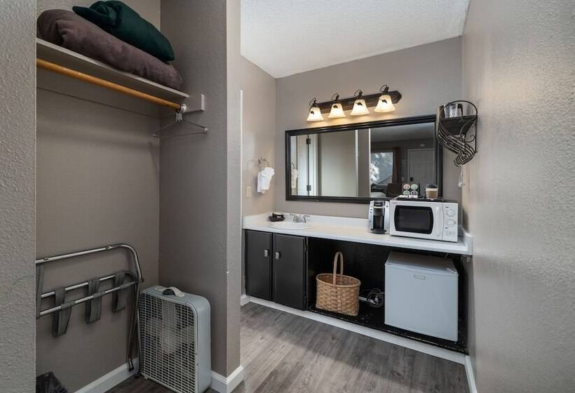 酒店 The Alder Inn