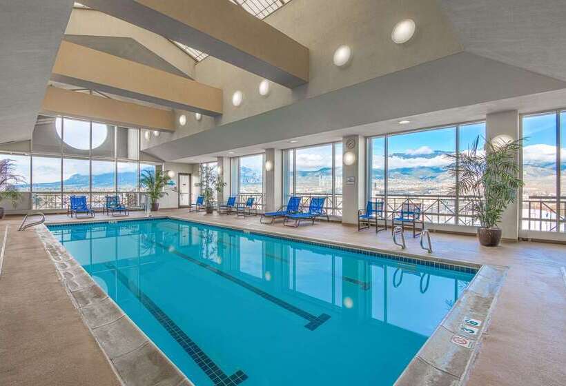 فندق The Antlers, A Wyndham