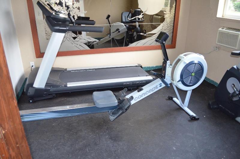 酒店 The Ashley Inn & Suites