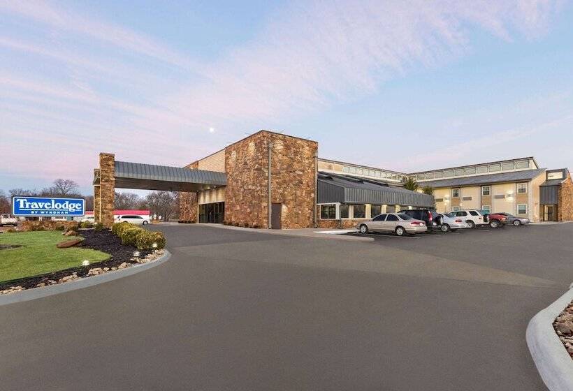 فندق Travelodge By Wyndham Coffeyville