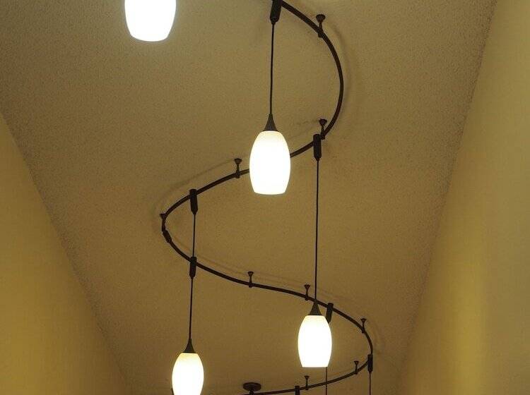 فندق Travelodge By Wyndham Coffeyville