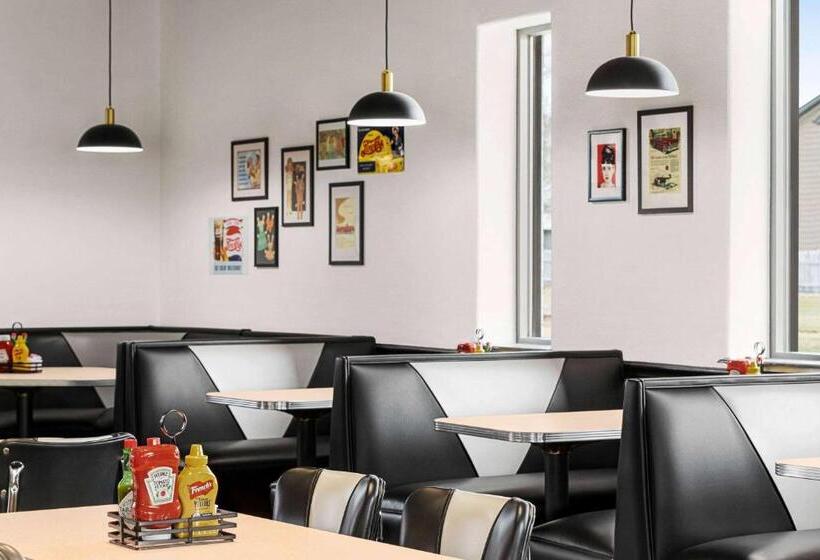 فندق Travelodge By Wyndham Coffeyville