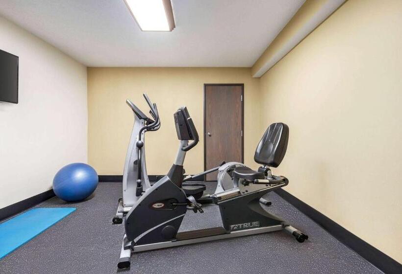 فندق Travelodge By Wyndham Coffeyville