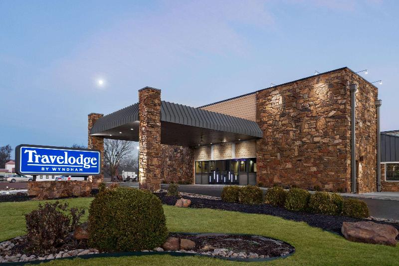 فندق Travelodge By Wyndham Coffeyville