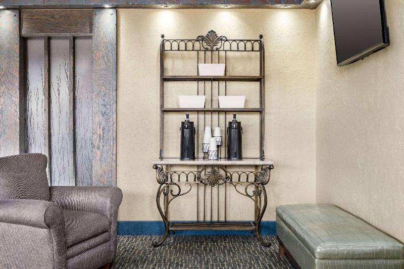 فندق Travelodge By Wyndham Coffeyville