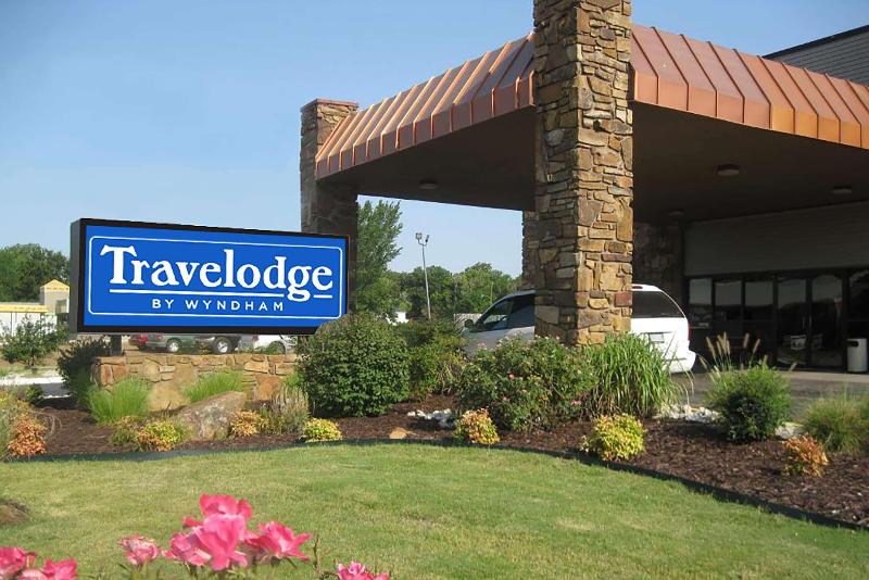 فندق Travelodge By Wyndham Coffeyville