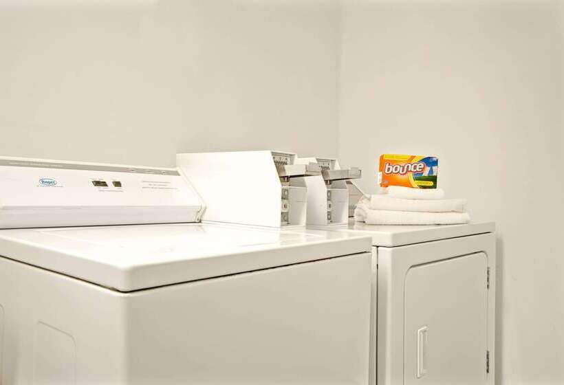 فندق Travelodge By Wyndham Valleyfair Shakopee