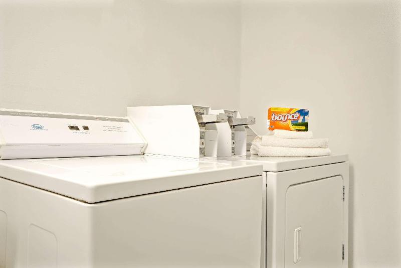 فندق Travelodge By Wyndham Valleyfair Shakopee