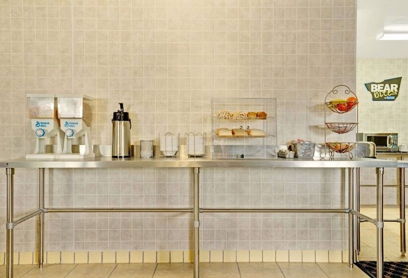 فندق Travelodge By Wyndham Valleyfair Shakopee