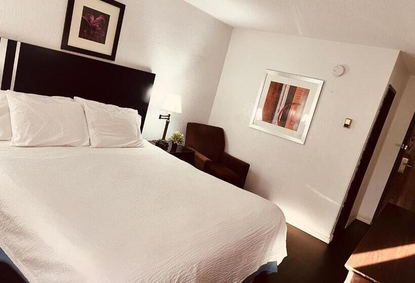 فندق Travelodge By Wyndham Valleyfair Shakopee