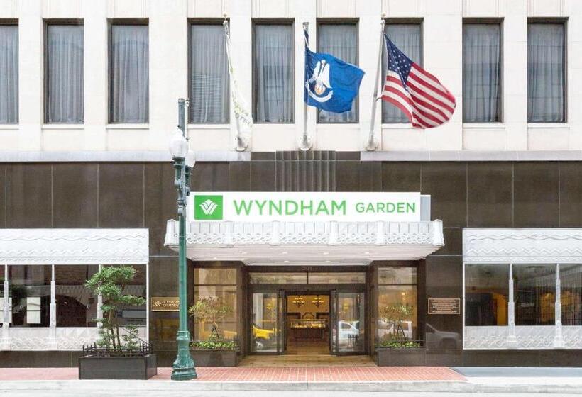 هتل Wyndham Garden Baronne Plaza