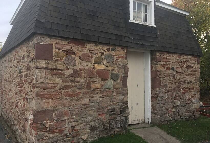 فندق على الطريق Adoba® Lockview