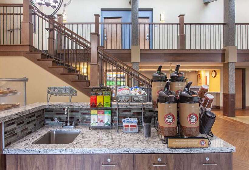 فندق على الطريق Americinn By Wyndham Mankato Event Center Near Msu