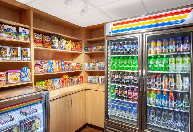 فندق على الطريق Americinn By Wyndham Mankato Event Center Near Msu