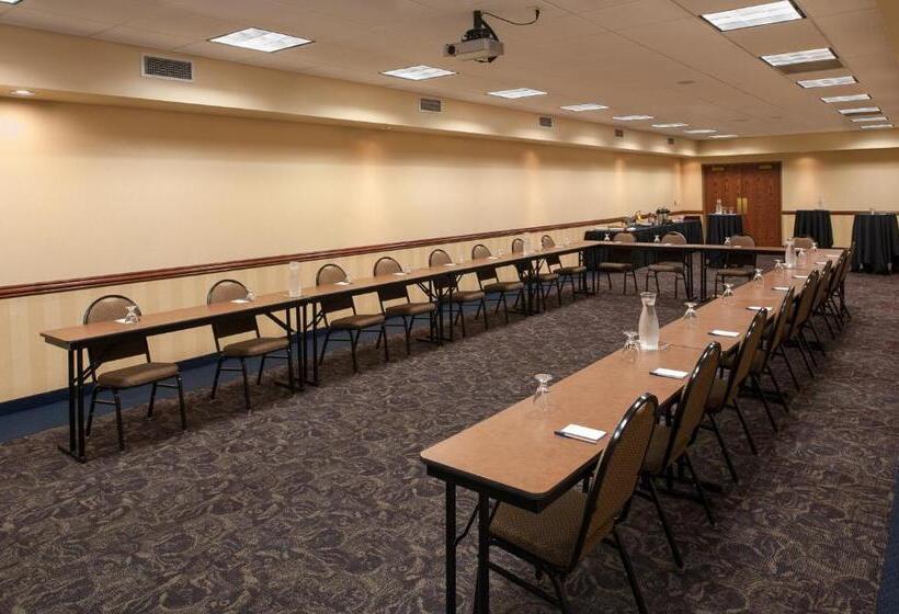 فندق على الطريق Americinn By Wyndham Mankato Event Center Near Msu