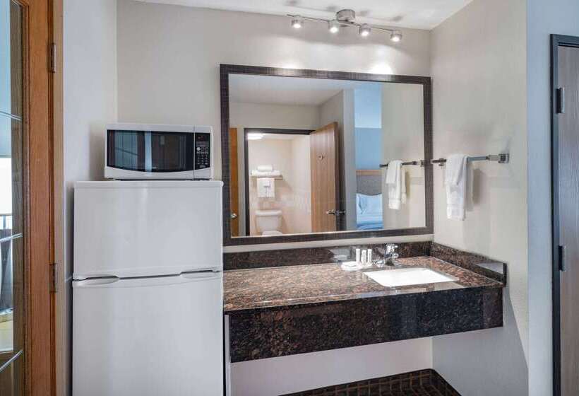 فندق على الطريق Americinn By Wyndham Aberdeen  Event Center