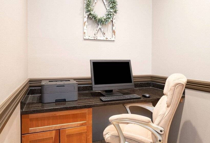 모텔 Americinn By Wyndham Aberdeen  Event Center